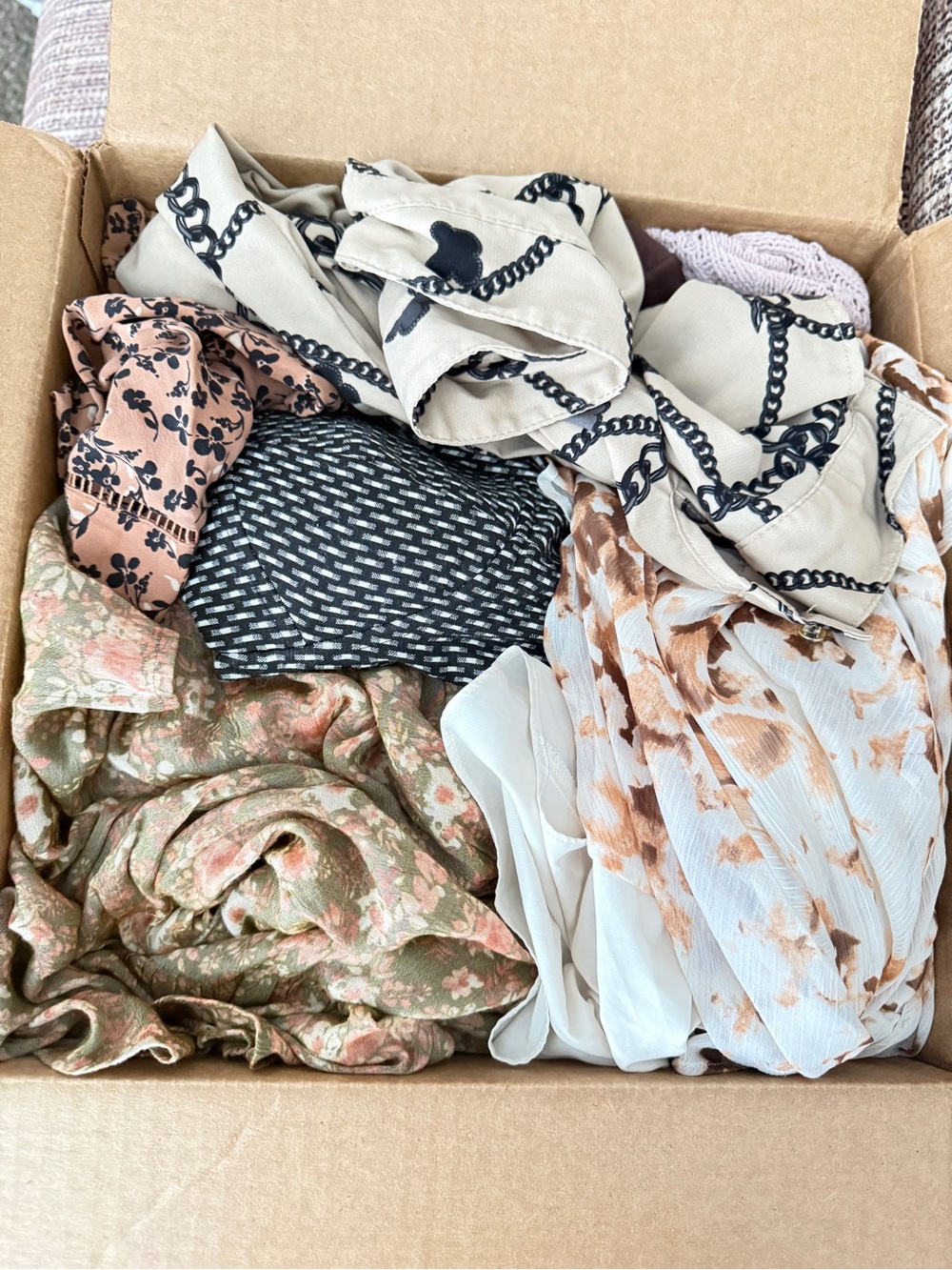 Mixed Women's Intimates & Sleepwear Set in Neutral Floral and Cream Tones